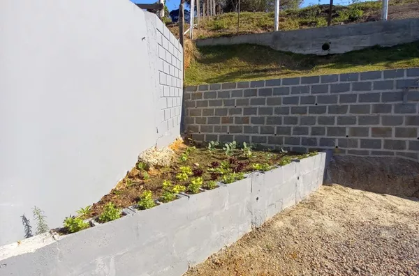 Casa Mobiliada com Terreno Amplo – 1.900m² no Bairro Dona Lucinda! - Foto 17
