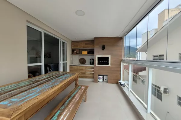 Apartamento Mobiliado a 100m da Praia de Palmas com 3 Dormitórios e 1 suíte - Foto 4