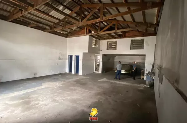 Prédio Comercial à Venda na Santana | Localização Estratégica para Investidores!