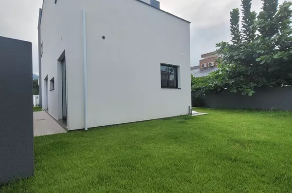 Casa Alto Padrão com Piscina e 3 Suítes na Praia de Palmas – 360m² de Terreno - Foto 27