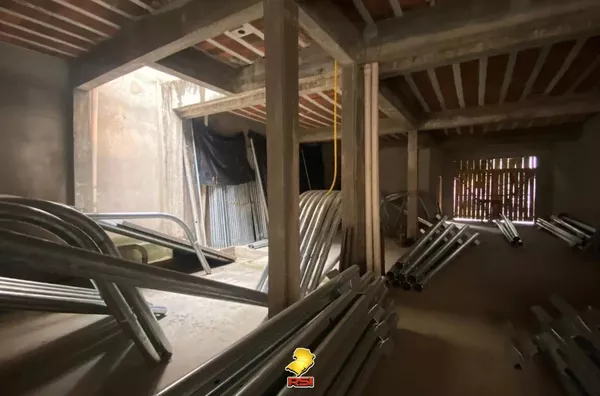 Prédio Comercial à Venda no bairro Santana | Localização Estratégica