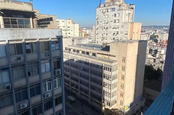 Apartamento Semi-Mobiliado com 3 Quartos e Suíte no Bairro Independência – Porto Alegre - Foto 39