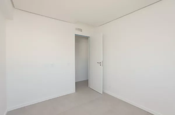 Apartamento para Venda e Aluguel - 3 Quartos, 2 Vagas na Avenida do Forte, Porto Alegre - Foto 12