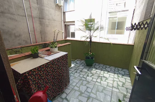 Apartamento Garden Mobiliado na Azenha – 2 Dorms, Espaço ao Ar Livre e Pronto para Morar - Foto 9