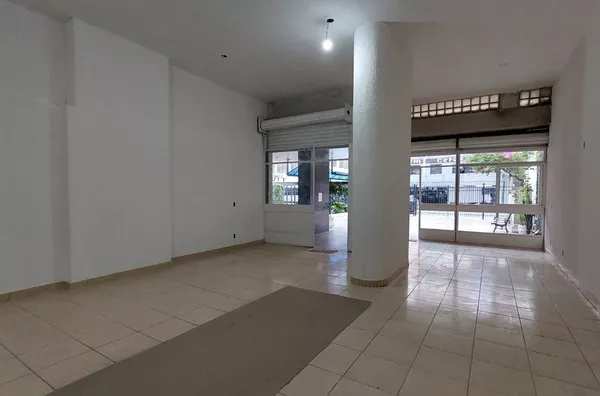 SALA COMERCIAL TÉRREA PARA ALUGUEL OU VENDA NO CENTRO HISTÓRICO – PORTO ALEGRE - Foto 2
