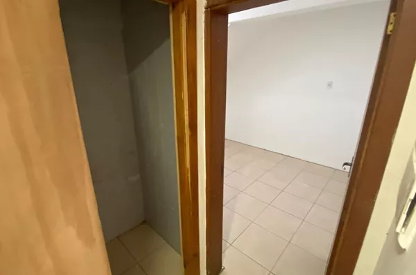Apartamento à Venda com 3 dormitórios e vaga no bairro Praia de Belas — 390 mil - Foto 17
