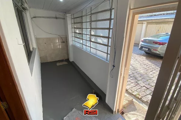 Apartamento à Venda com 3 dormitórios e vaga no bairro Praia de Belas — 390 mil