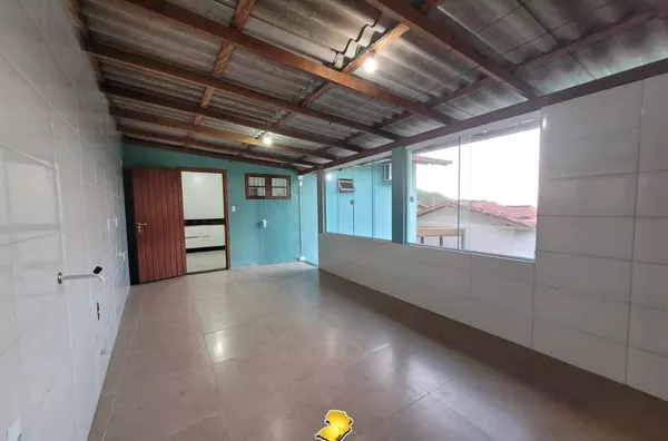 Casa com 2 Quartos e Quintal Escriturado na Praia de Palmas – Excelente Localização!