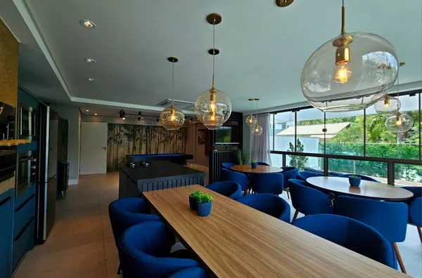 Apartamento a 80 Metros do Mar! 2 Suítes, Mobiliado e Pronto para Morar - Praia de Palmas - Foto 12