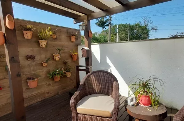 Residência de Alto Padrão com Piscina e Espaço Gourmet – Fazenda da Armação, Governador Celso Ramos - Foto 12