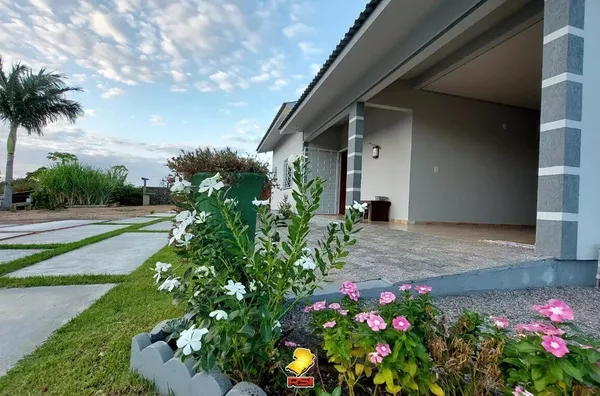 Terreno/Lote com casa pronta - 2.800m², Frente à Rodovia 410 - Areias do Meio em Governador Celso Ramos