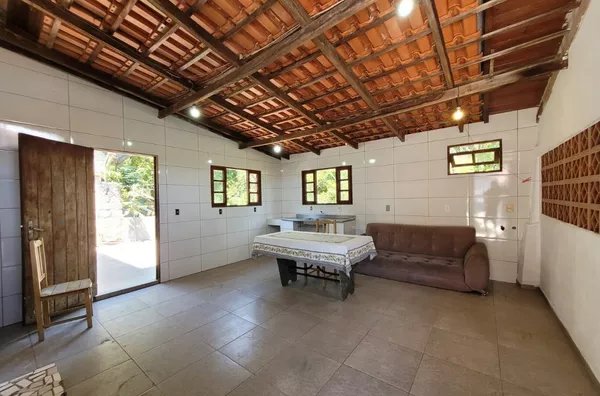 Casa com 3 Dormitórios e Terreno Amplo a 500m do Mar em Calheiros – R$ 500 mil - Foto 19