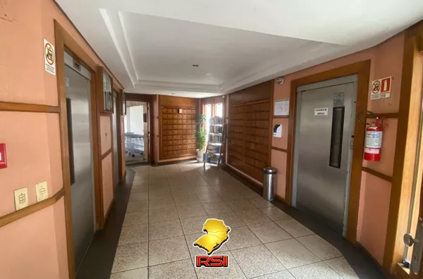 Apartamento à Venda na Cidade Baixa com 2 quartos - R$350.000