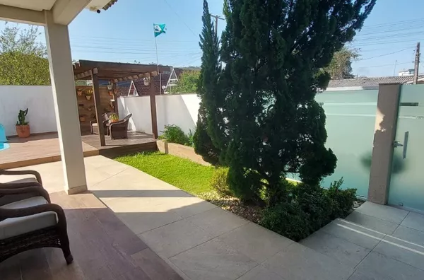 Residência de Alto Padrão com Piscina e Espaço Gourmet – Fazenda da Armação, Governador Celso Ramos - Foto 6