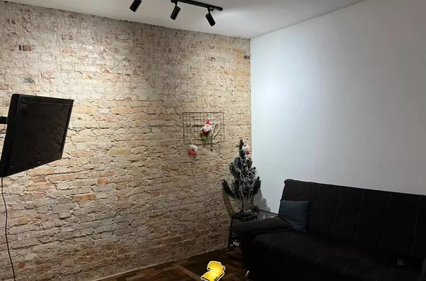 APARTAMENTO 2 QUARTOS NO CENTRO HISTÓRICO COM PÁTIO PRIVATIVO