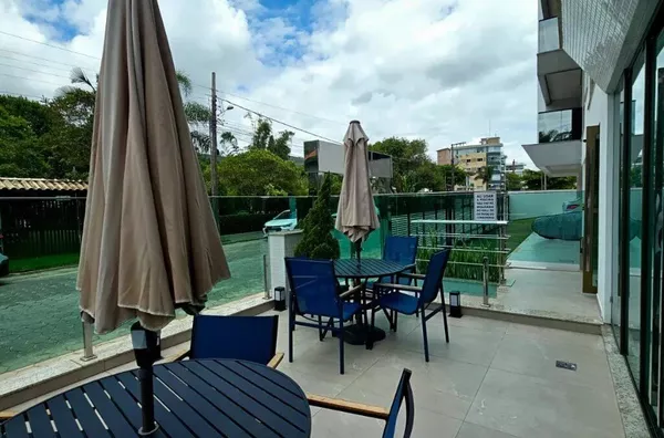 Apartamento a 80 Metros do Mar! 2 Suítes, Mobiliado e Pronto para Morar - Praia de Palmas 