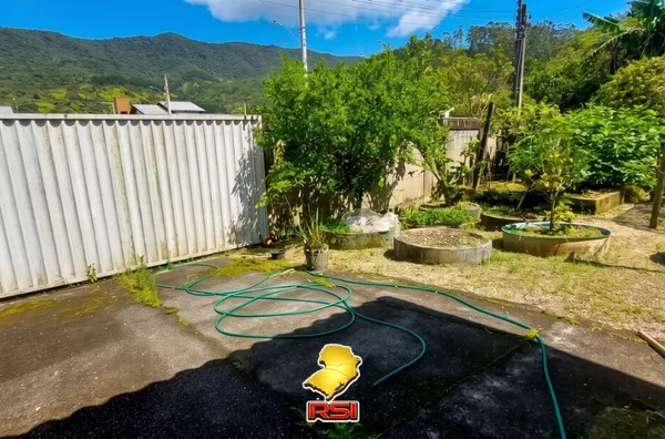 Casa para venda, 2 quartos,  Fazenda Da Armacao, Governador Celso Ramos