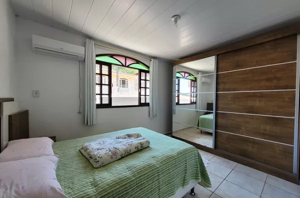 Casa com 3 Dormitórios e Terreno Amplo a 500m do Mar em Calheiros – R$ 500 mil - Foto 11