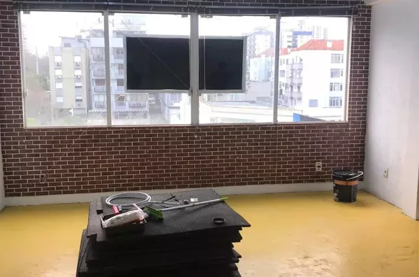 Sala Comercial 37m² à Venda no Bairro Rio Branco – Porto Alegre | Oportunidade
