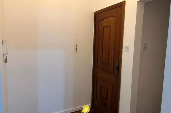 APARTAMENTO 2 QUARTOS NO CENTRO HISTÓRICO COM PÁTIO PRIVATIVO