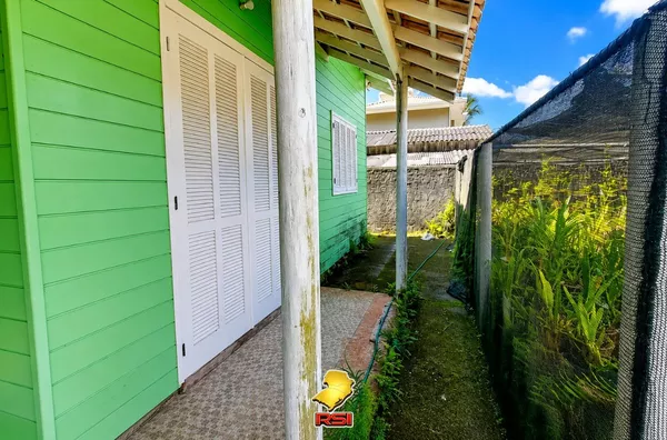 Casa para venda, 2 quartos,  Fazenda Da Armacao, Governador Celso Ramos