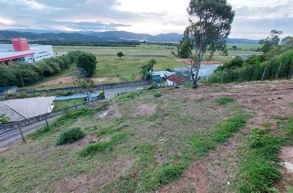 Terreno/Lote com casa pronta - 2.800m², Frente à Rodovia 410 - Areias do Meio em Governador Celso Ramos - Foto 28