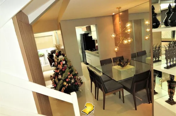 Casa 2 Dormitórios no Bairro Humaitá à Venda – Reformada - Porto Alegre