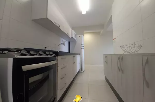Apartamento Mobiliado com 3 Suítes a 200m da Praia de Palmas – 2 Vagas e Vista Mar