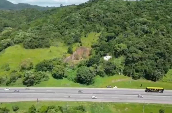 Terreno Comercial na BR-101 com Acesso Aprovado – 24.000 m² (2,5 hectares) Santa Catarina - Foto 5