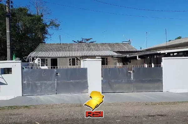 Casas à Venda – Fazenda da Armação, Governador Celso Ramos/SC