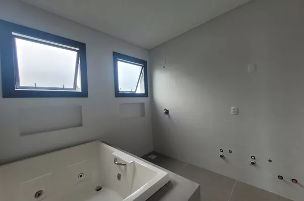 Casa Alto Padrão com Piscina e 3 Suítes na Praia de Palmas – 360m² de Terreno - Foto 19