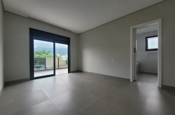 Casa Alto Padrão com Piscina e 3 Suítes na Praia de Palmas – 360m² de Terreno - Foto 16