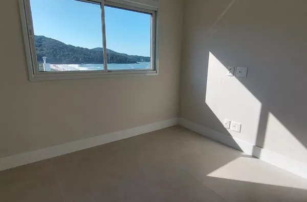 Cobertura Frente Mar à Venda na Praia de Palmas – 4 Dorms, 230m² Privativos, Ofurô e Alto Padrão - Foto 19