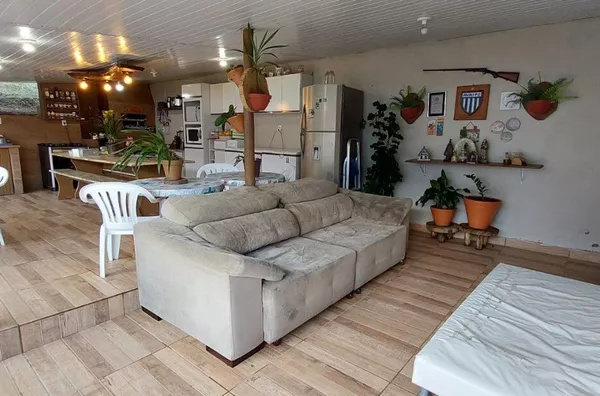 Casa de Madeira 3 Dorm, Espaço Gourmet, Terreno 1.100m² – Fazenda da Armação – R$ 995.000 - Foto 3