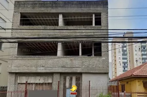 Prédio Comercial à Venda no bairro Santana | Localização Estratégica