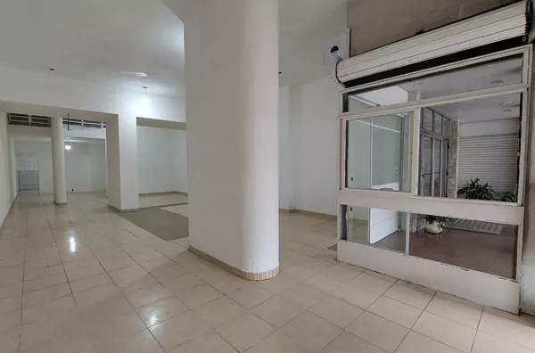 SALA COMERCIAL TÉRREA PARA ALUGUEL OU VENDA NO CENTRO HISTÓRICO – PORTO ALEGRE - Foto 1