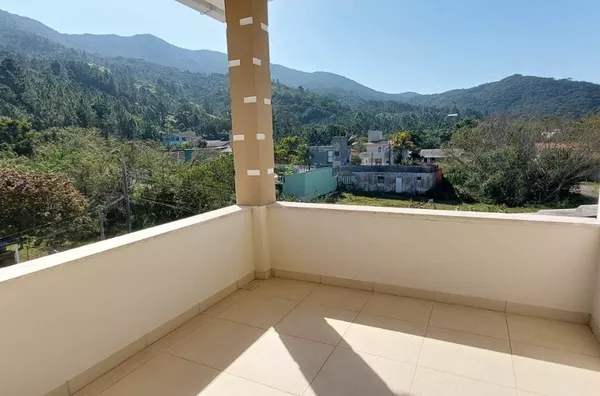 Residência de Alto Padrão com Piscina e Espaço Gourmet – Fazenda da Armação, Governador Celso Ramos - Foto 27