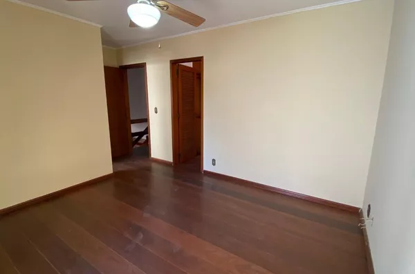 Casa à Venda, 3 Quartos com Piscina à Venda no Bairro Santana – 224m² Privativos | Porto Alegre - Foto 17