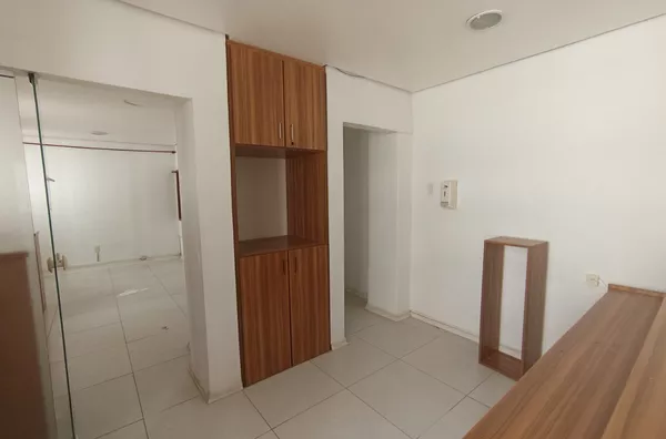 Sala comercial 77m² - Mobiliada  - Centro Histórico, Porto Alegre