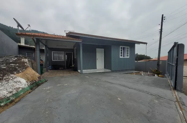 Casa para venda, 2 quartos no bairro Calheiros em Governador Celso Ramos - Foto 1