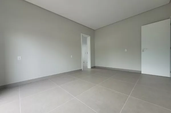 Casa Alto Padrão com Piscina e 3 Suítes na Praia de Palmas – 360m² de Terreno - Foto 23