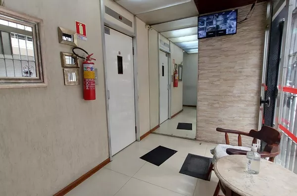 APARTAMENTO 3 QUARTOS À VENDA – BAIRRO CENTRO HISTÓRICO – PORTO ALEGRE - Foto 2