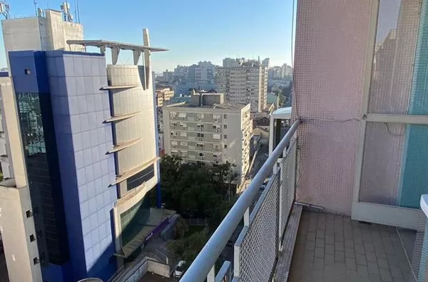Apartamento Semi-Mobiliado com 3 Quartos e Suíte no Bairro Independência – Porto Alegre - Foto 1