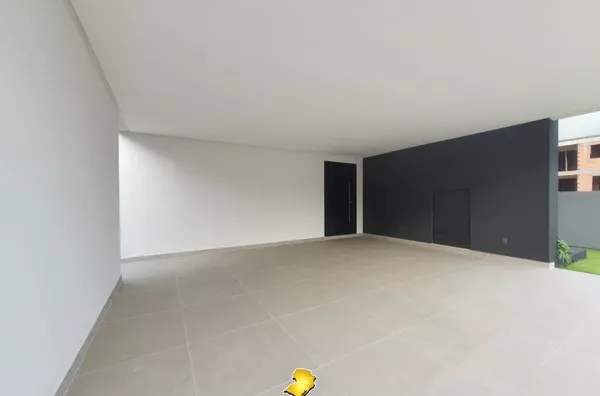 Casa Alto Padrão com Piscina e 3 Suítes na Praia de Palmas – 360m² de Terreno