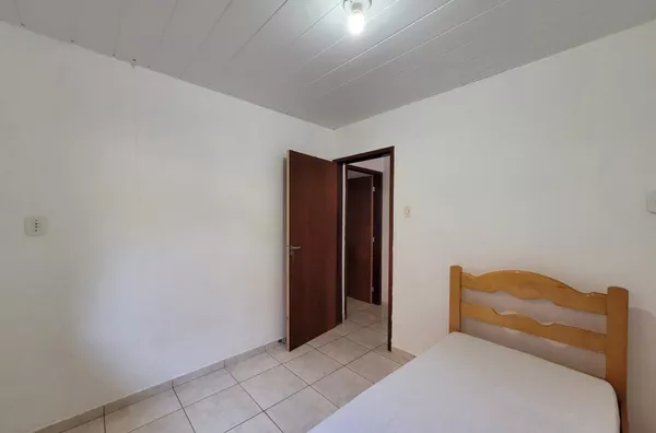 Casa com 3 Dormitórios e Terreno Amplo a 500m do Mar em Calheiros – R$ 500 mil - Foto 13