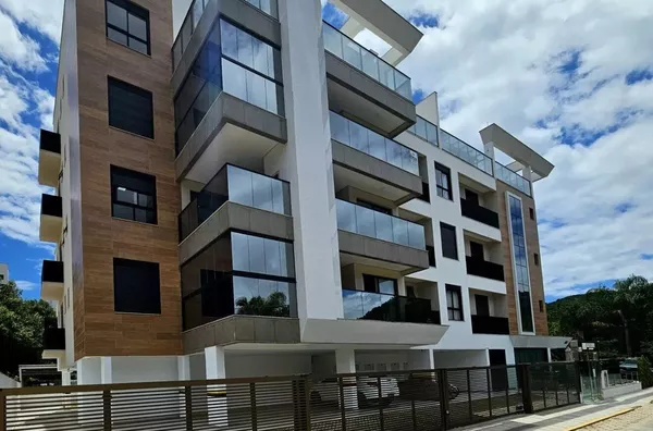 Apartamento a 80 Metros do Mar! 2 Suítes, Mobiliado e Pronto para Morar - Praia de Palmas 