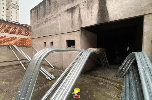 Prédio Comercial à Venda no bairro Santana | Localização Estratégica