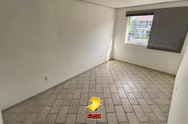 Apartamento com 2 Dormitórios, Garagem e Vista – Bairro Camaquã | Porto Alegre