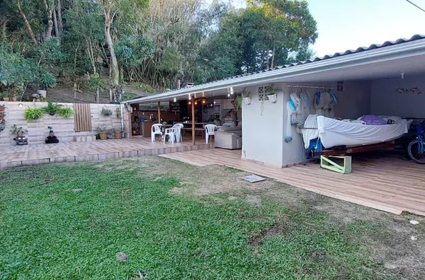 Casa de Madeira 3 Dorm, Espaço Gourmet, Terreno 1.100m² – Fazenda da Armação – R$ 995.000 - Foto 1