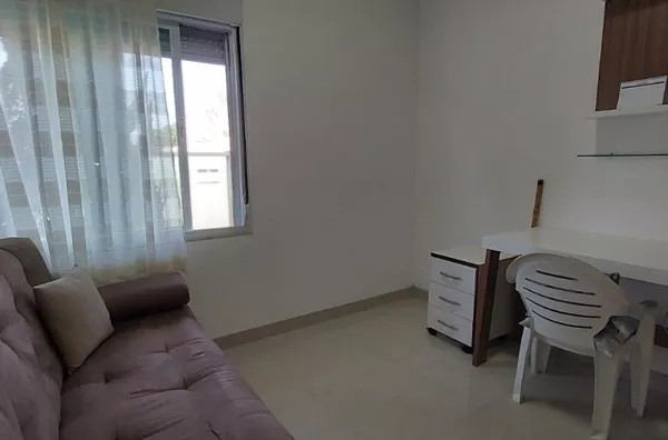 Residência de Alto Padrão com Piscina e Espaço Gourmet – Fazenda da Armação, Governador Celso Ramos - Foto 17